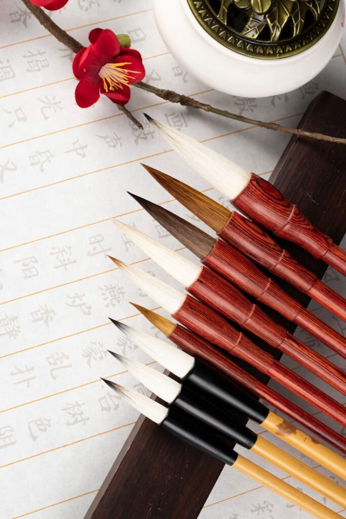 display-selection-of-different-chinese-calligraphy-brushes-big-and-small